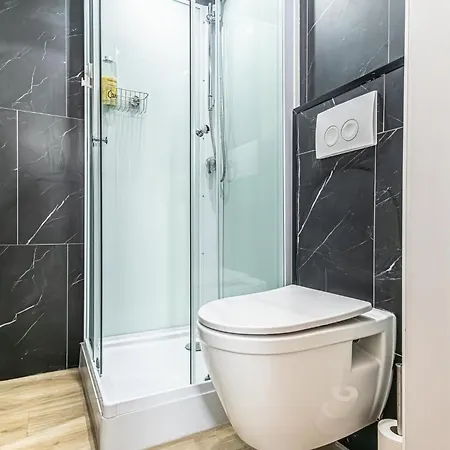Lovely & Comfortable At Heart Of Apartament