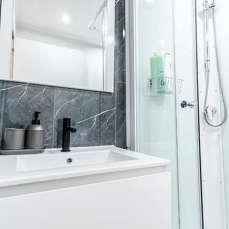 Apartament Lovely & Comfortable At Heart Of Gandawa