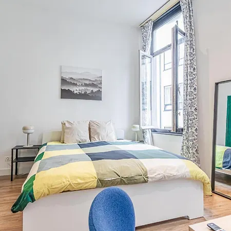 Lovely & Comfortable At Heart Of Apartament Gandawa
