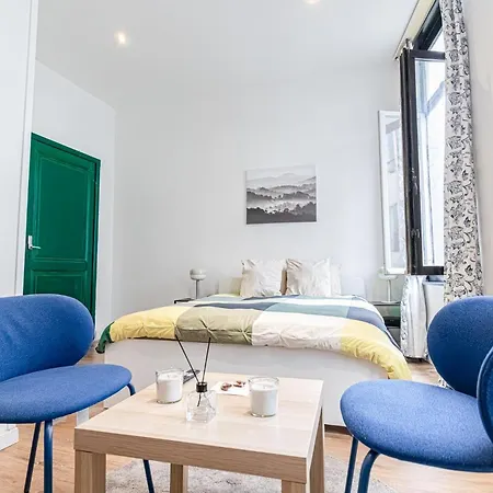 Lovely & Comfortable At Heart Of Apartamento
