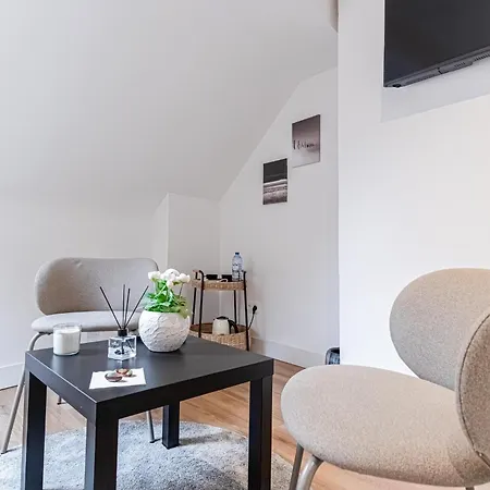Lovely & Comfortable At Heart Of Apartment Ghent