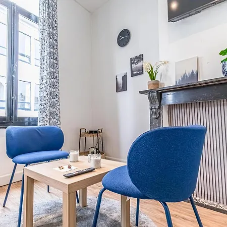 Apartment Lovely & Comfortable At Heart Of *