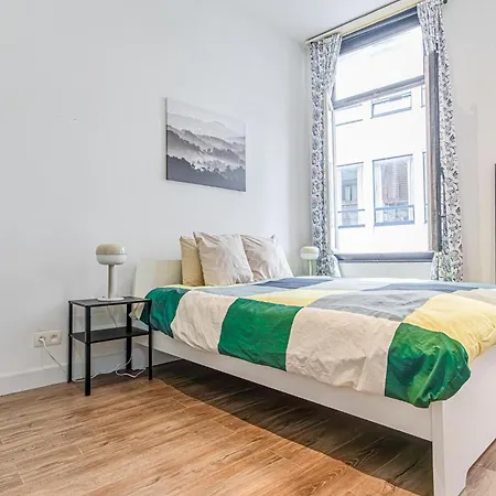 Apartment Lovely & Comfortable At Heart Of *